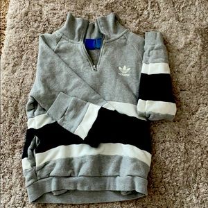 Adidas quarter zip with pockets!